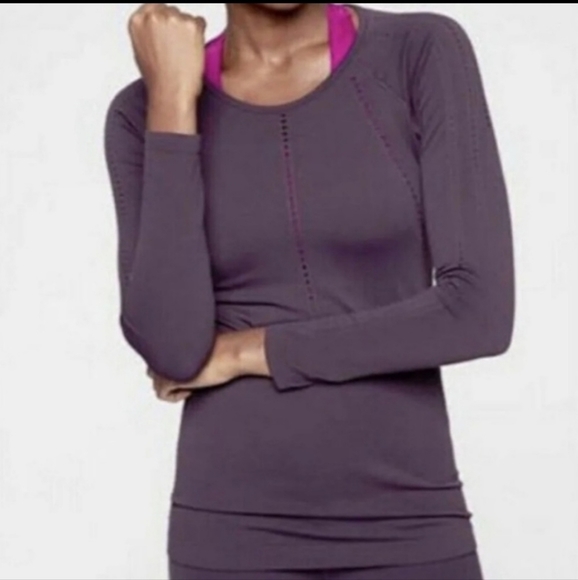 Athleta Tops - Athleta Foothill Seamless top in Plum Size XL